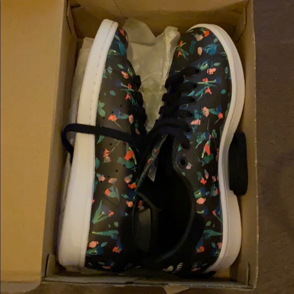Stan Smith Flower Adidas shoes BRAND NEW